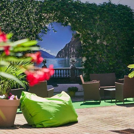 Bella Villa Apartments Riva del Garda Extérieur photo