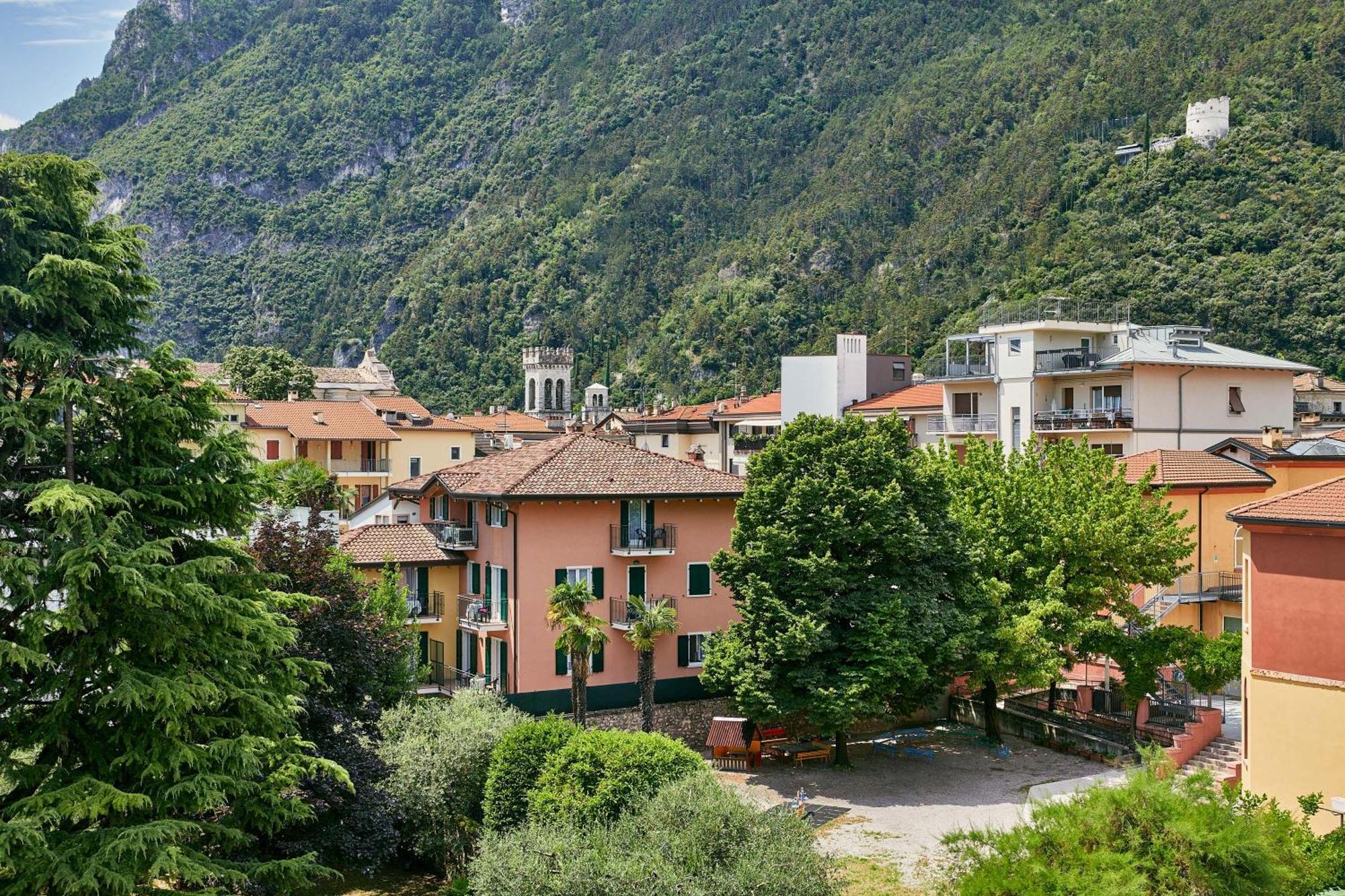 Bella Villa Apartments Riva del Garda Extérieur photo