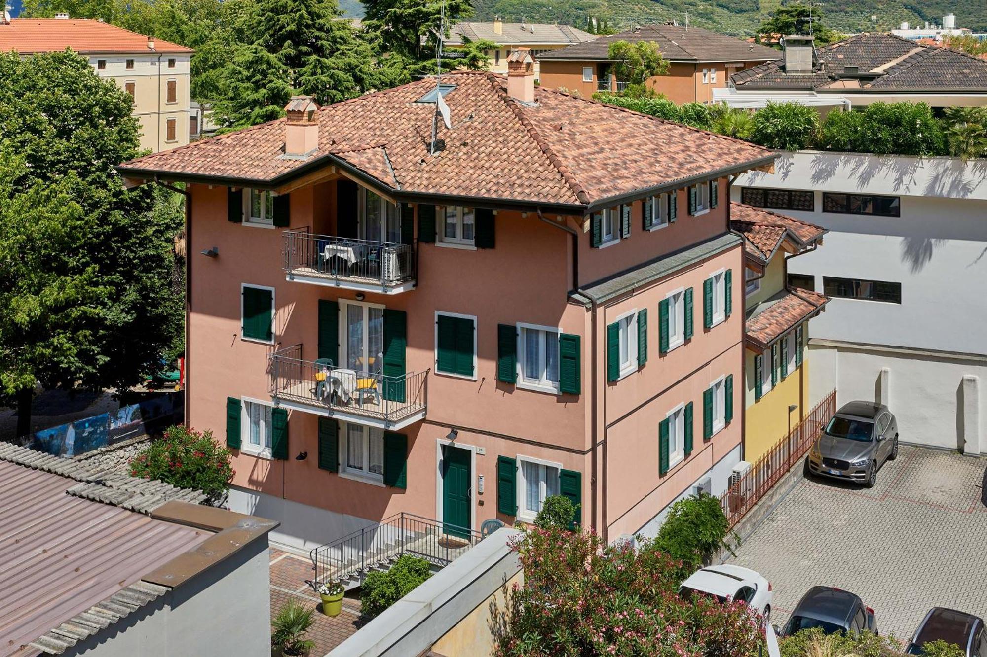 Bella Villa Apartments Riva del Garda Extérieur photo