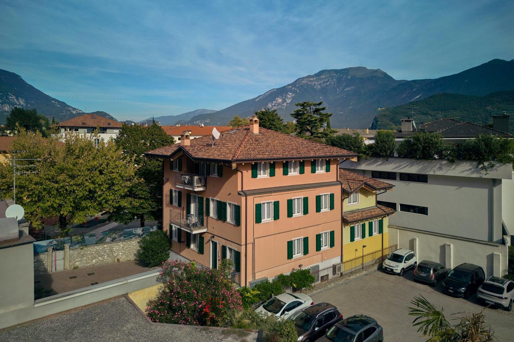 Bella Villa Apartments Riva del Garda Extérieur photo
